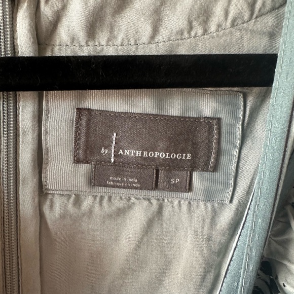 NWOT Anthropologie Ruffle Wrap Dress Blue Motif with pockets
Size Small Petite - Picture 9 of 9